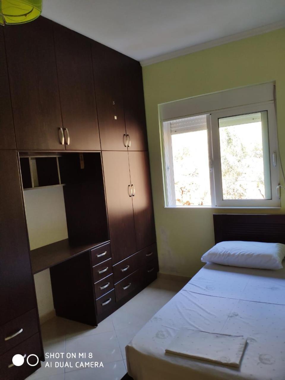 Sunny&Seaview Apartment Sarandë Buitenkant foto