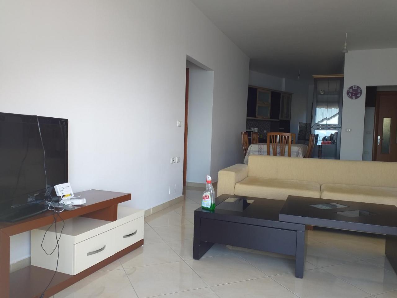 Sunny&Seaview Apartment Sarandë Buitenkant foto