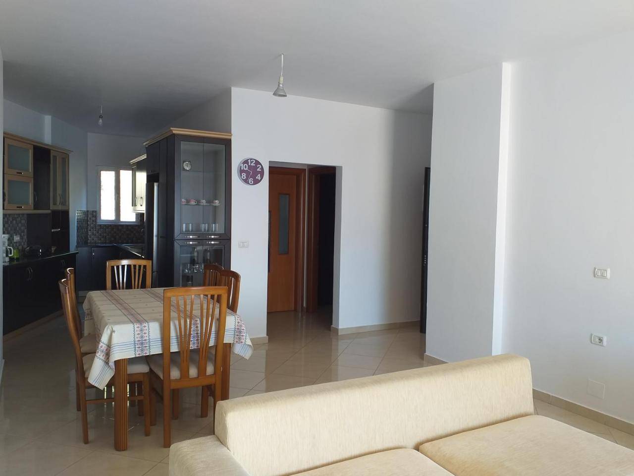 Sunny&Seaview Apartment Sarandë Buitenkant foto