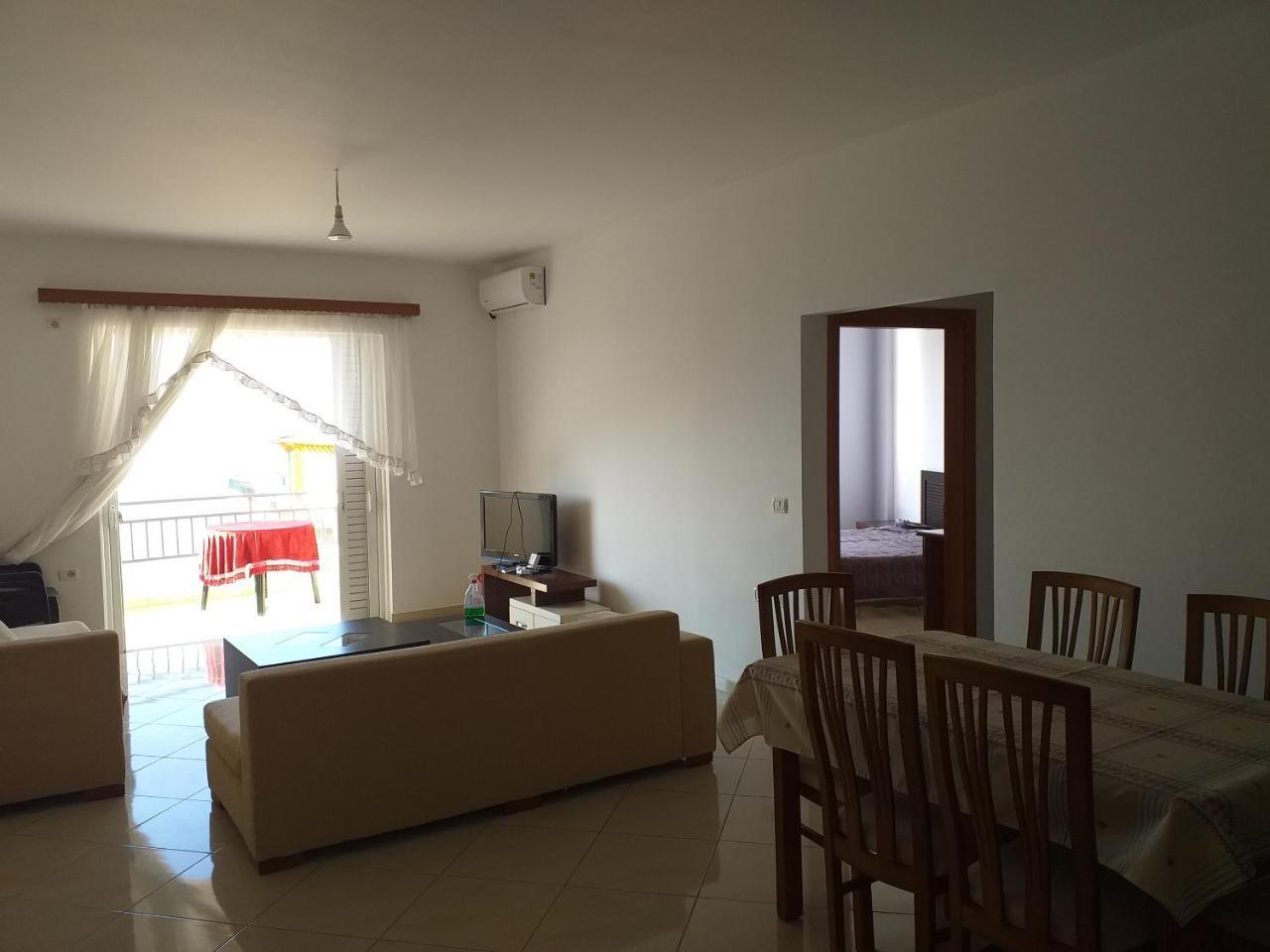 Sunny&Seaview Apartment Sarandë Buitenkant foto