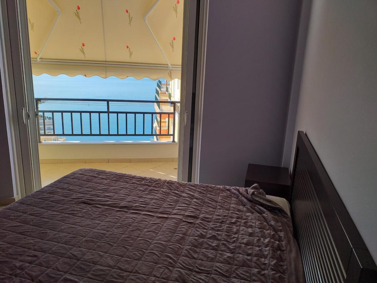 Sunny&Seaview Apartment Sarandë Buitenkant foto